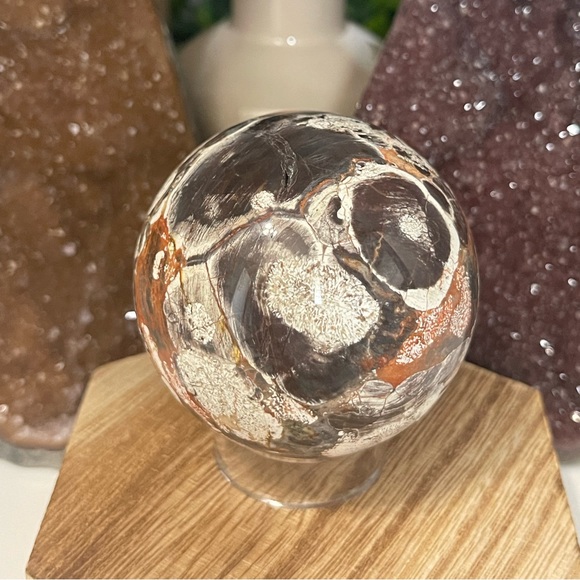 Money Agate Sphere 52mm - Picture 6 of 8